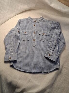 H&M Blue and White Striped Button-Front Shirt